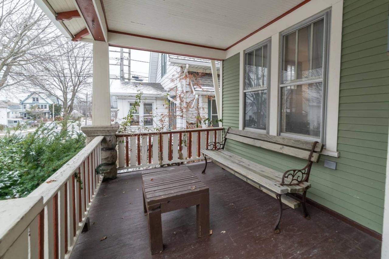 Comfortable 3 Bedroom Craftsman Bungalow In Milwaukee'S Bay View Neighborhood Extérieur photo